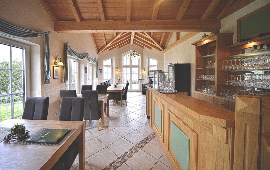 Wein & Gaestehaus Rosenlay ลีเซอร์ ภายนอก รูปภาพ